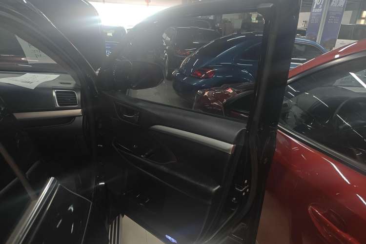 Used Toyota Highlander 2018 2.0T Four-Wheel Drive Luxury Edition 7 Seats China V Emission Standard
