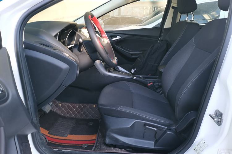 Used Ford Focus 2017 Hatchback 1.6L Automatic Comfort Plus SmartDrive Edition
