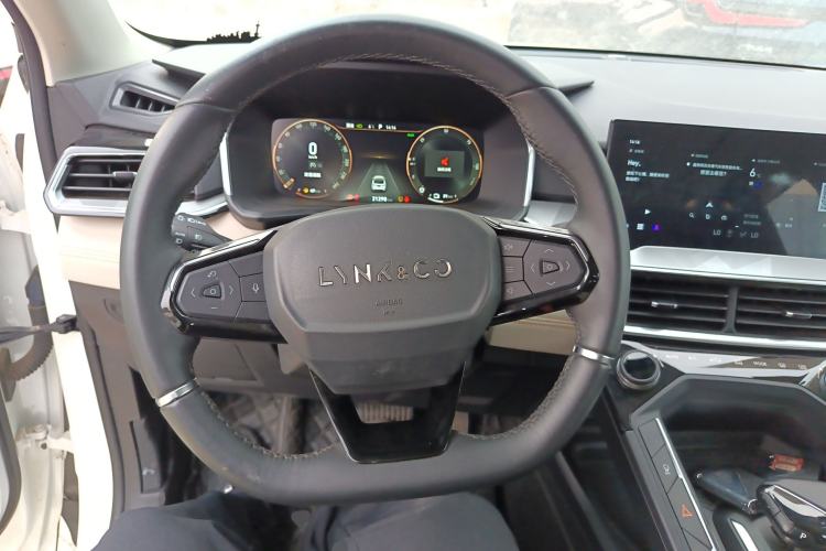 Used Lynk & Co 06 EM-P 2022 PHEV 84 km Range Pro Version
