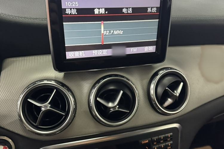 Used Mercedes-Benz GLA 2015 GLA 200 Fashion Model
