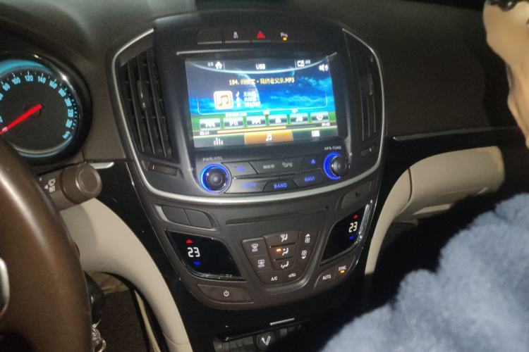 Used Buick Regal 2015 2.0L Leading Fashion Edition
