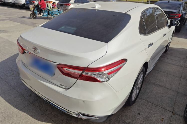 Used Toyota Camry 2023 2.0G Luxury Edition
