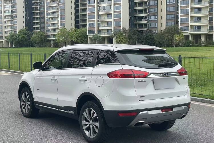 Used BYD Song MAX 2017 1.5T Manual Smart Connect Luxury 7-Seater
