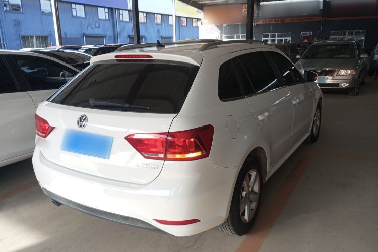 Used Volkswagen Gran Lavida 2015 1.6L Automatic Fashion Edition
