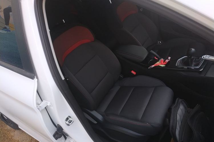 Used MG 5 2023 180 DVVT Manual Fashion Edition
