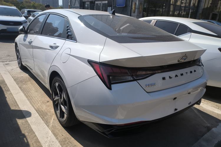 Used Hyundai Elantra 2022 1.5L CVT LUX Prestige Edition
