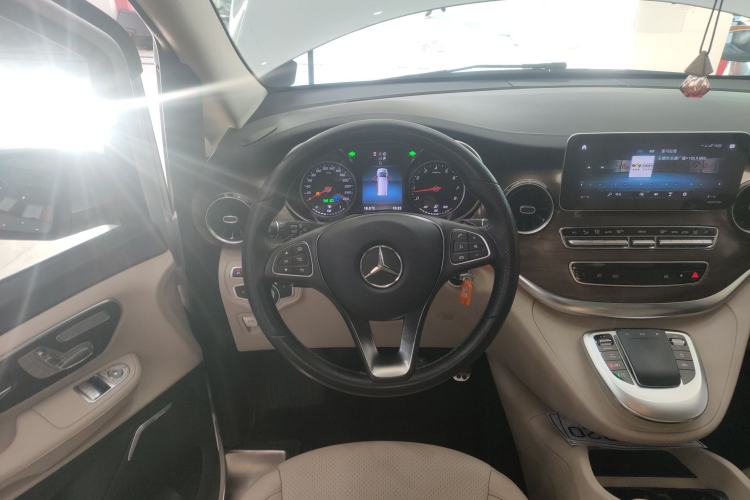 Used Mercedes-Benz V-Class 2021 V 260 L Long-wheelbase Luxury Edition