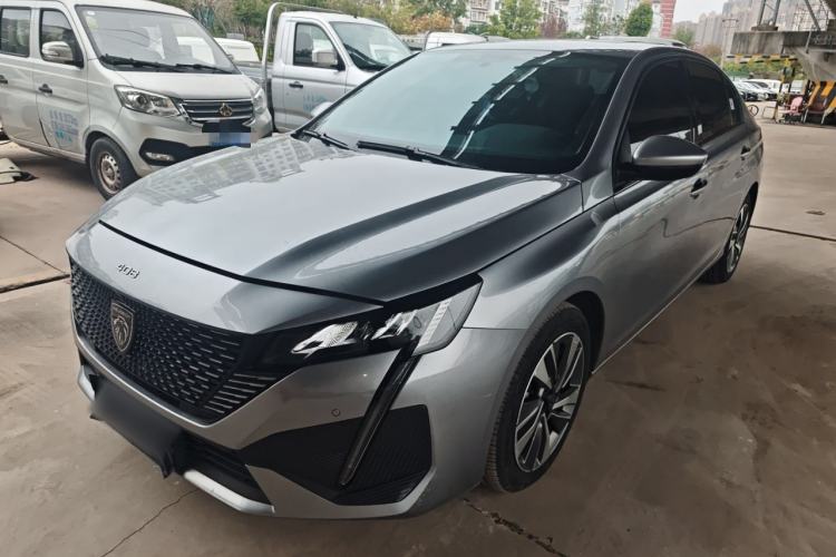 Used Peugeot 408 2022 1.6T Light-Chasing Edition
