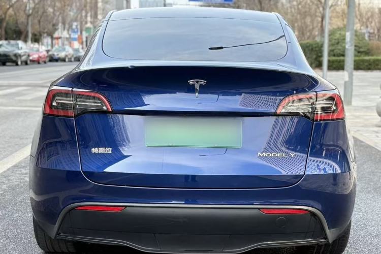 Used Tesla Model Y 2024 Long-Range All-Wheel-Drive Version
