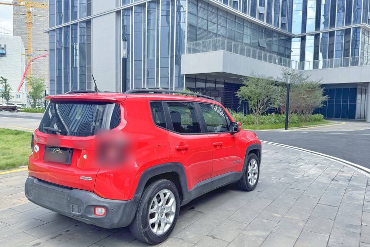 Used  Renegade 2018 Connected Large Screen Version 180T Automatic High-Energy Edition
