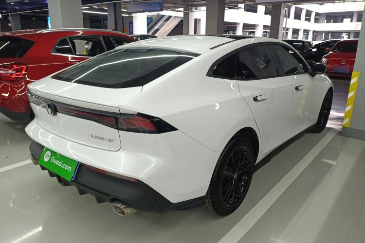 Used Changan UNI-V 2024 1.5T High-Energy Version