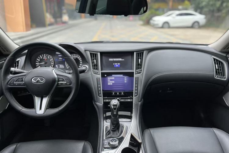 Used Infiniti Q50L 2018 2.0T Enjoyment Edition China V standard
