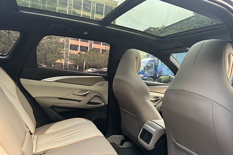 Used BYD Song Pro New Energy 2024 HONOR Edition DM-i 110KM Beyond Model
