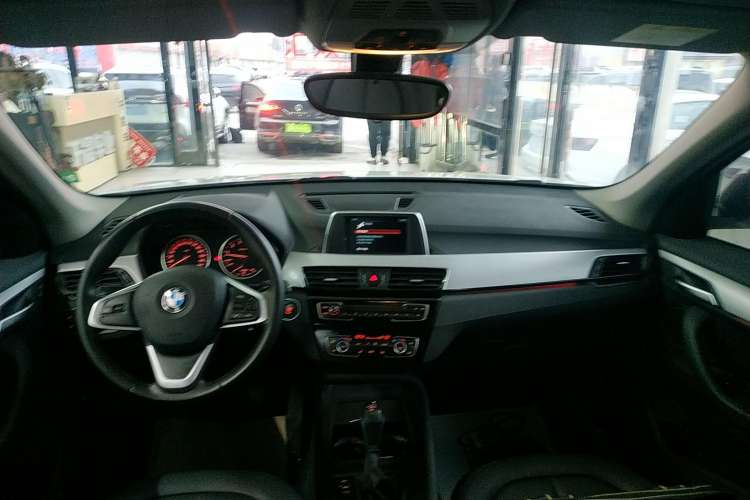 Used BMW X1 2018 sDrive20Li Leading Model
