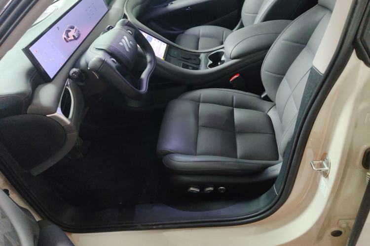 Used  L6 2024 Max Standard Edition
