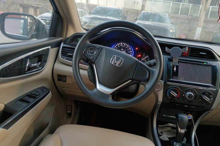 Used Honda Crider 2013 1.8L automatic luxury edition
