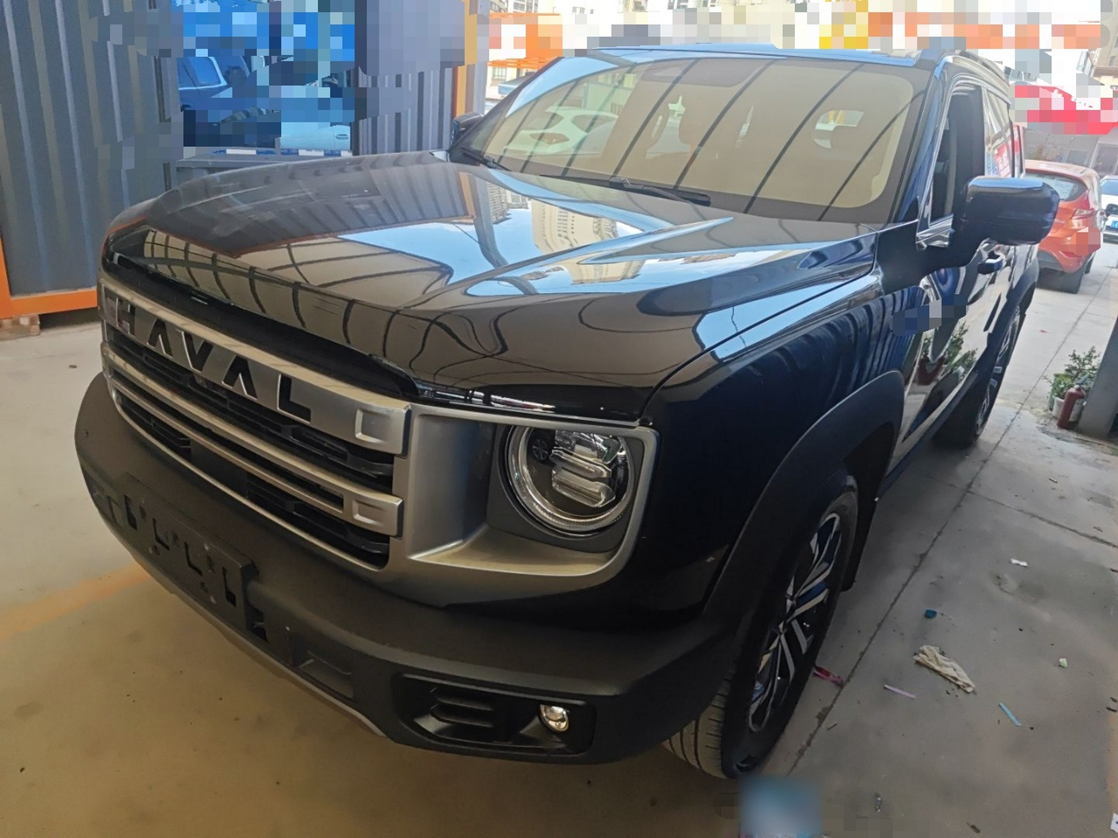 Под передней частью автомобиля