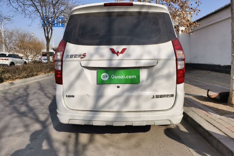 Used Wuling Hongguang 2014 1.5L Standard Version
