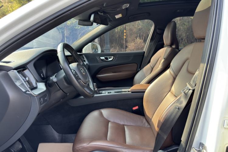 Used Volvo XC60 2021 T5 4x4 Smart Luxury Edition
