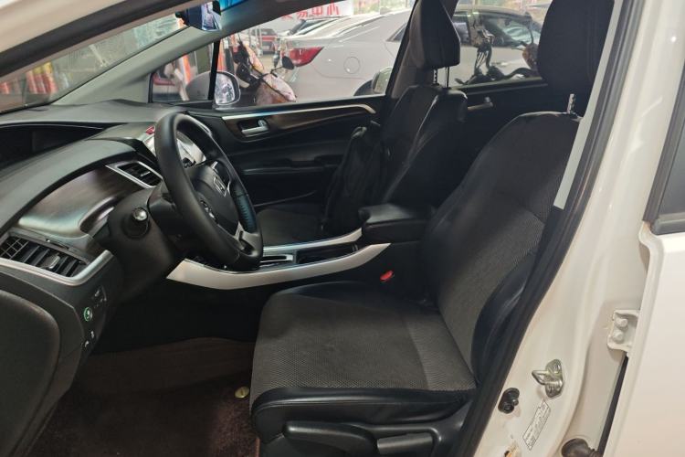 Used Honda Jade 2017 1.8L automatic Comfort version 5 seats
