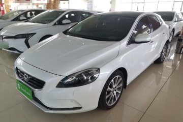 Used Volvo V40 2016 T4 Smart Luxury Edition