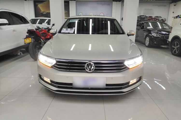 Used Volkswagen Magotan 2019 330TSI DSG Leading Model China VI Standard
