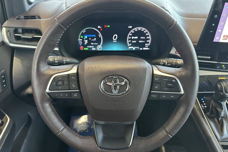 Used Toyota Granvia 2022 2.5L Hybrid Flagship Edition
