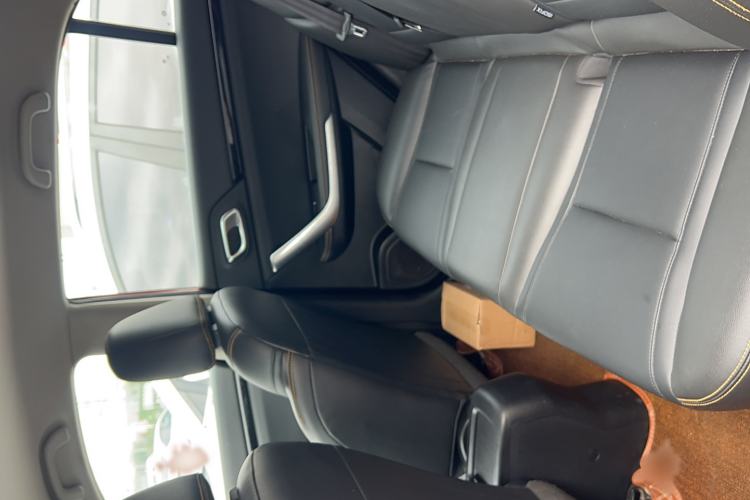 Used Dongfeng Aeolus AX4 2017 1.6L DCT Trendy Style
