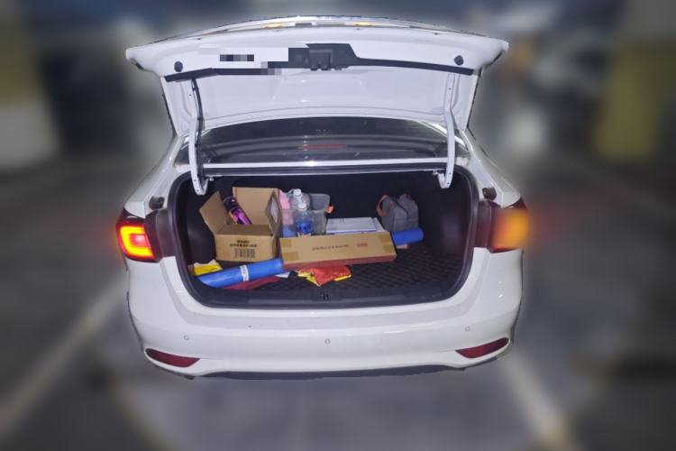 Used Roewe i5 2019 20T Automatic 4G Connect Luxury Flagship Edition
