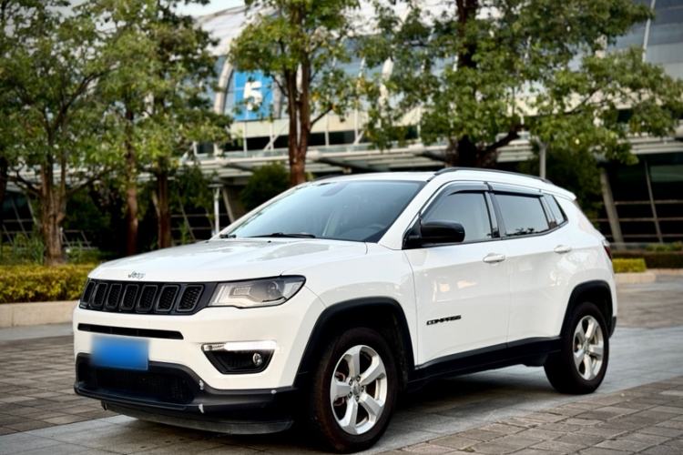 Used  Compass 2017 200T Automatic Family Edition
