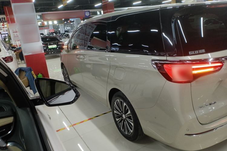 Used Buick GL8 2021 ES Landtrek 653T Luxury Model
