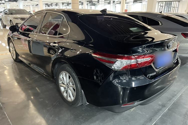 Used Toyota Camry 2021 2.0G Luxury Edition
