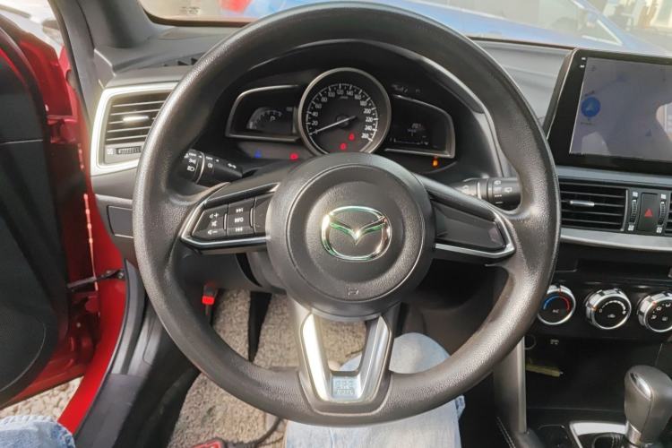 Used Mazda CX-4 2018 2.0L Automatic Two-Wheel Drive Blue Sky Dynamic Version China VI Standard
