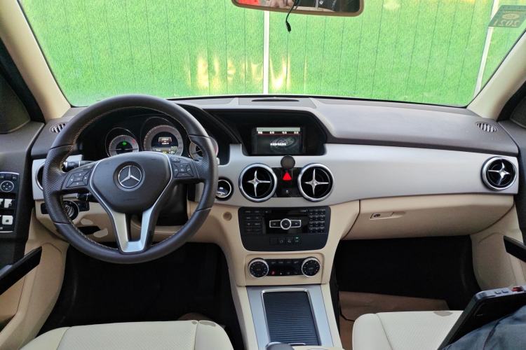 Used Mercedes-Benz GLK-Class 2014 GLK 260 4MATIC Dynamic Model
