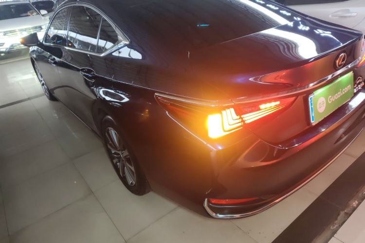 Used Lexus ES 2020 200 Excellence Edition