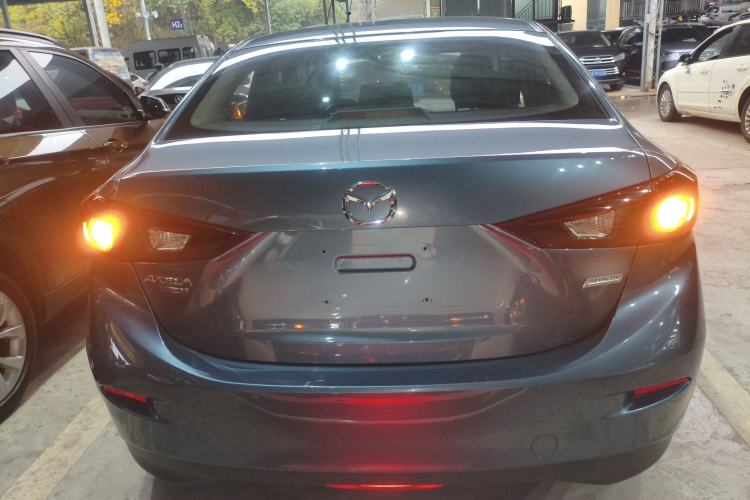 Used Mazda Mazda 3 Axela 2016 Sedan 1.5L Automatic Comfort Model
