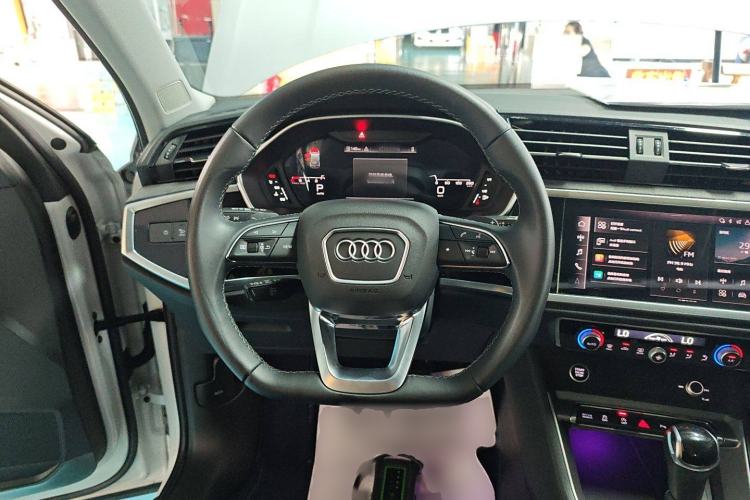 Used Audi Q3 2022 40 TFSI Fashion Dynamic Model
