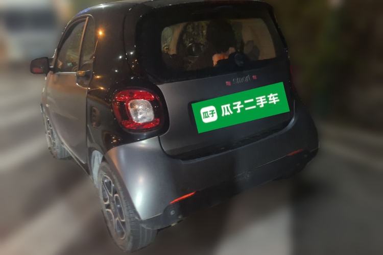 Used  fortwo 2019 0.9T 66kW Hardtop Wind Power Edition China VI

