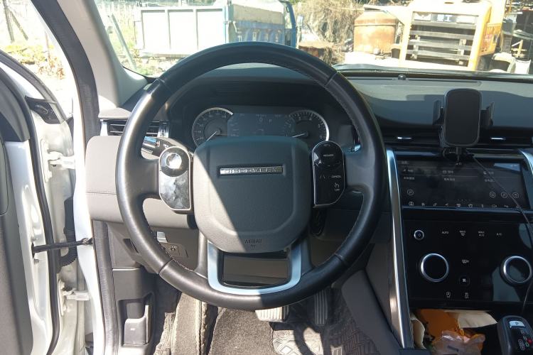 Used Land Rover Discovery Sport 2020 200 PS Family Edition