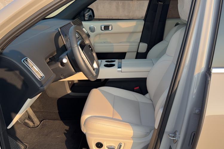 Used Li Auto L6 2025 Pro Smart Refresh Edition
