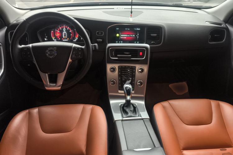 Used Volvo S60 2017 S60L T4 Smart Range Edition
