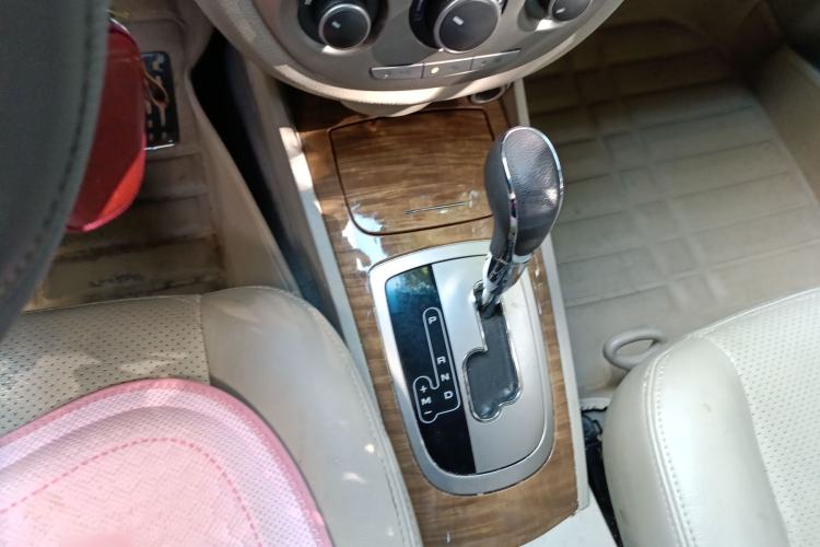 Used Buick Excelle 2015 1.5L Automatic Classic Model
