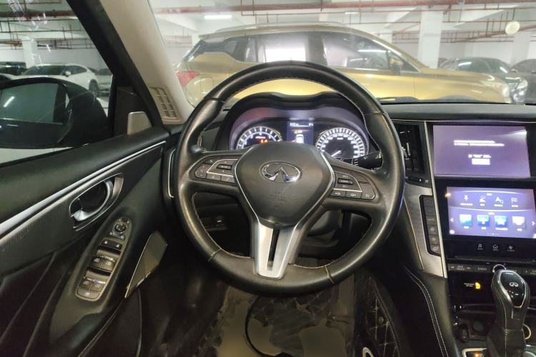 Used Infiniti Q50L 2018 2.0T Enjoyment Version China VI Standard
