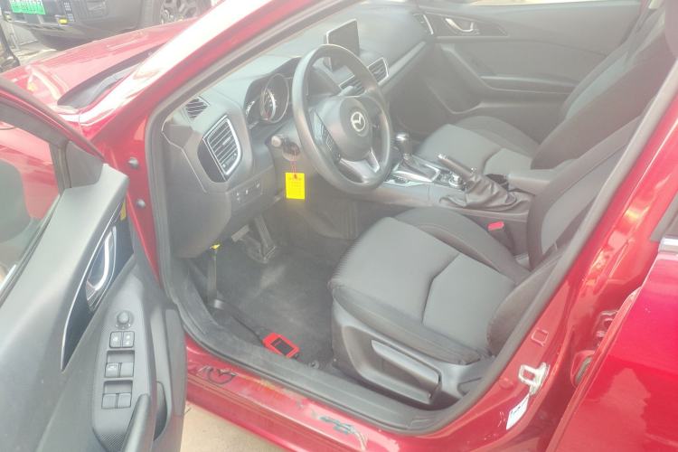 Used Mazda Mazda 3 Axela 2014 Sedan 1.5L Automatic Comfort Model
