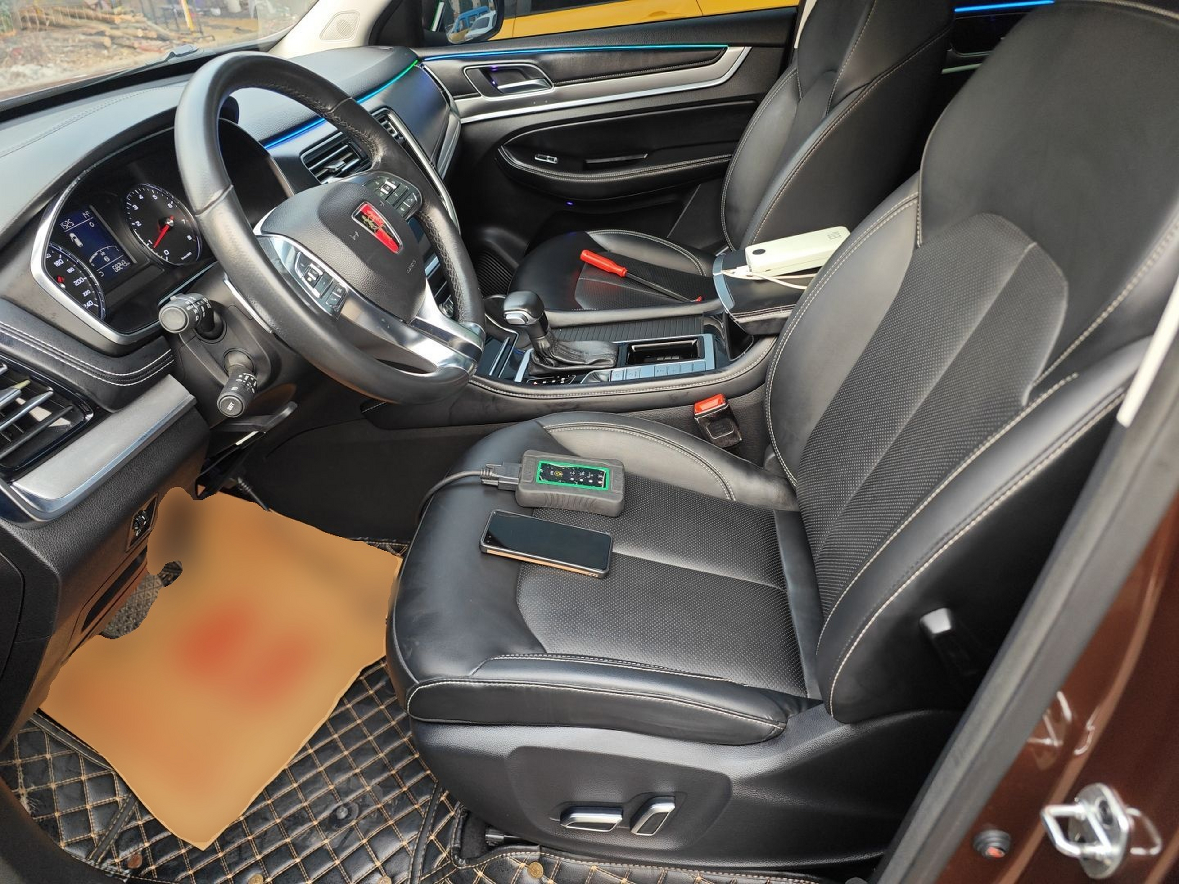 Переднее сиденье в автомобиле