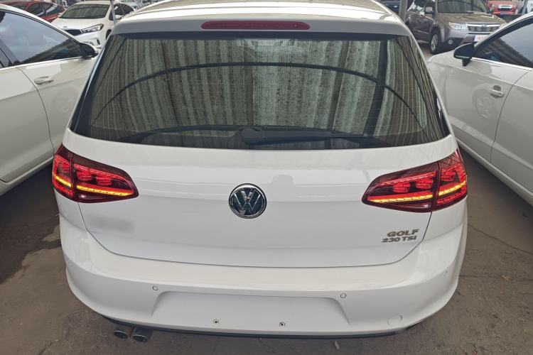 Used Volkswagen Golf 2016 230TSI Automatic Comfort Version
