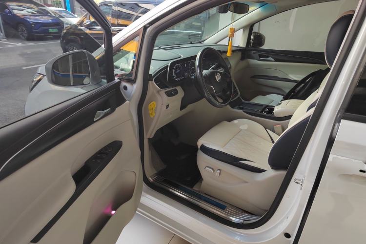 Used Buick GL8 2021 ES Landtrek 653T Comfort Edition
