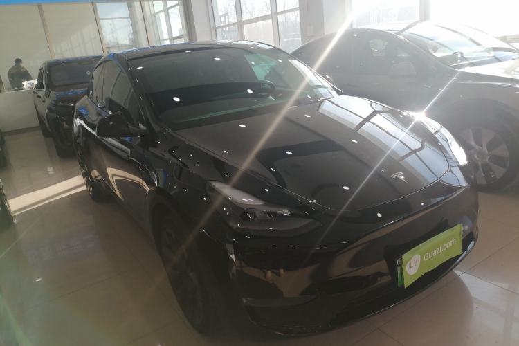 Used Tesla Model Y 2022 Long-Range All-Wheel-Drive Version
