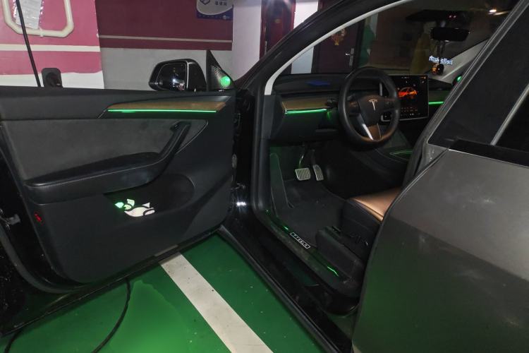 Used Tesla Model Y 2022 Long-Range All-Wheel-Drive Version