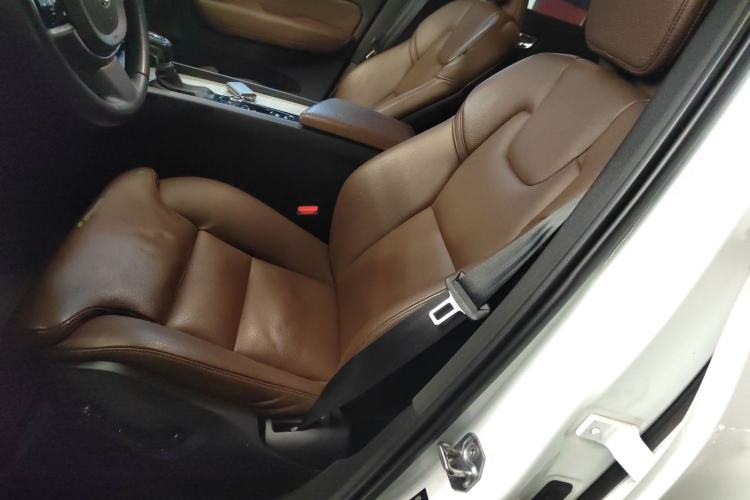 Used Volvo XC60 2021 T5 4x4 Smart Luxury Edition
